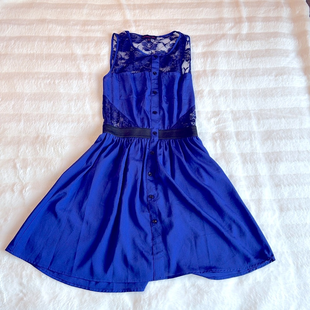 Lacy button-up dress by material girl